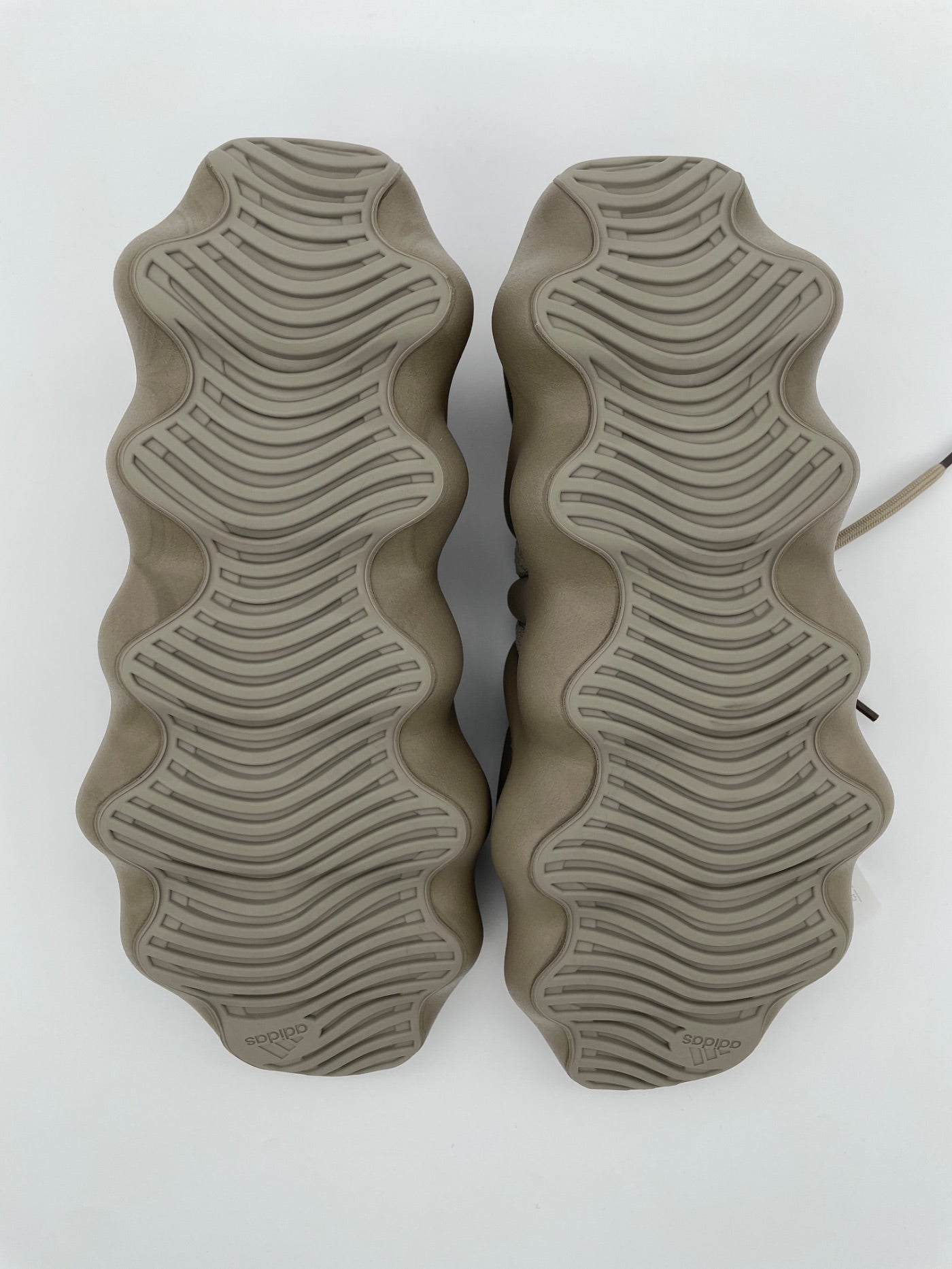 Adidas x Kanye West (Yeezy) 450 Low Top EU 42 Beige